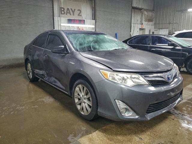 Toyota Camry Hybrid Image 5