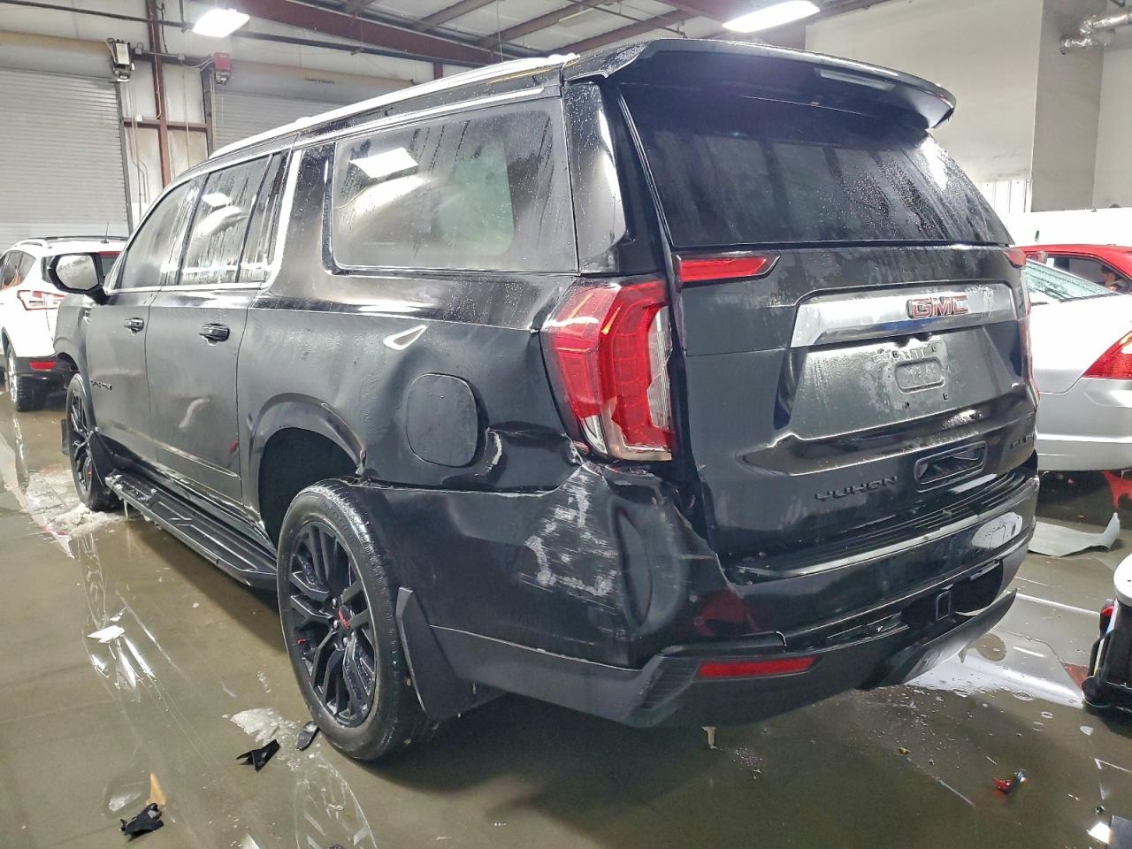 GMC Yukon K1500 Sle Image 3