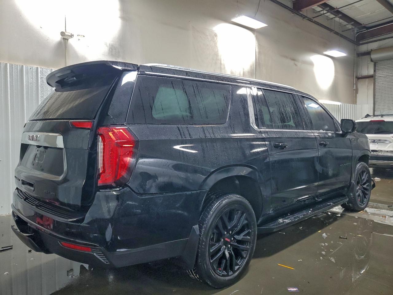 GMC Yukon K1500 Sle Image 5