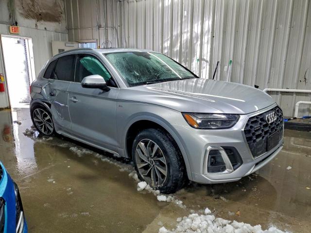 Audi Q5 Premium 45 Image 4