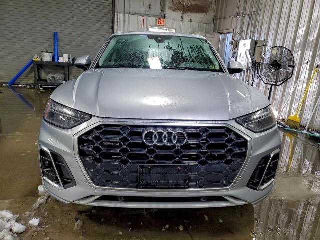 Audi Q5 Premium 45 Image 2