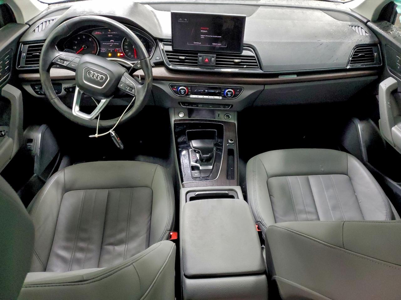 Audi Q5 Premium 45 Image 8