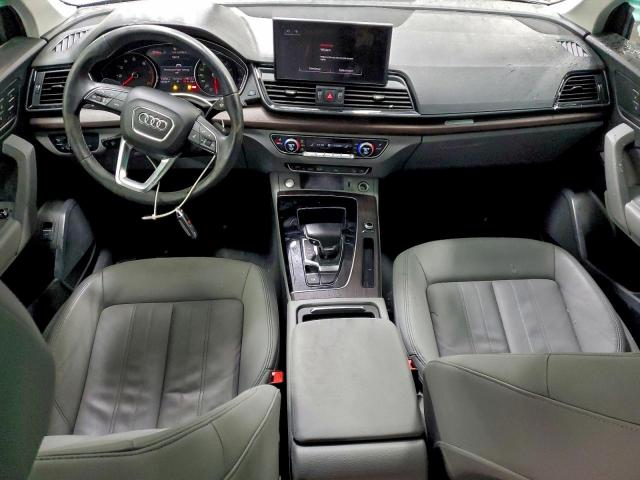 Audi Q5 Premium 45 Image 8