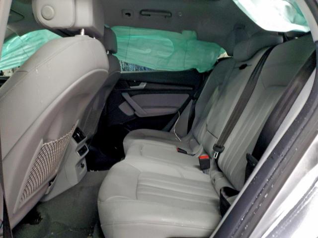 Audi Q5 Premium 45 Image 10