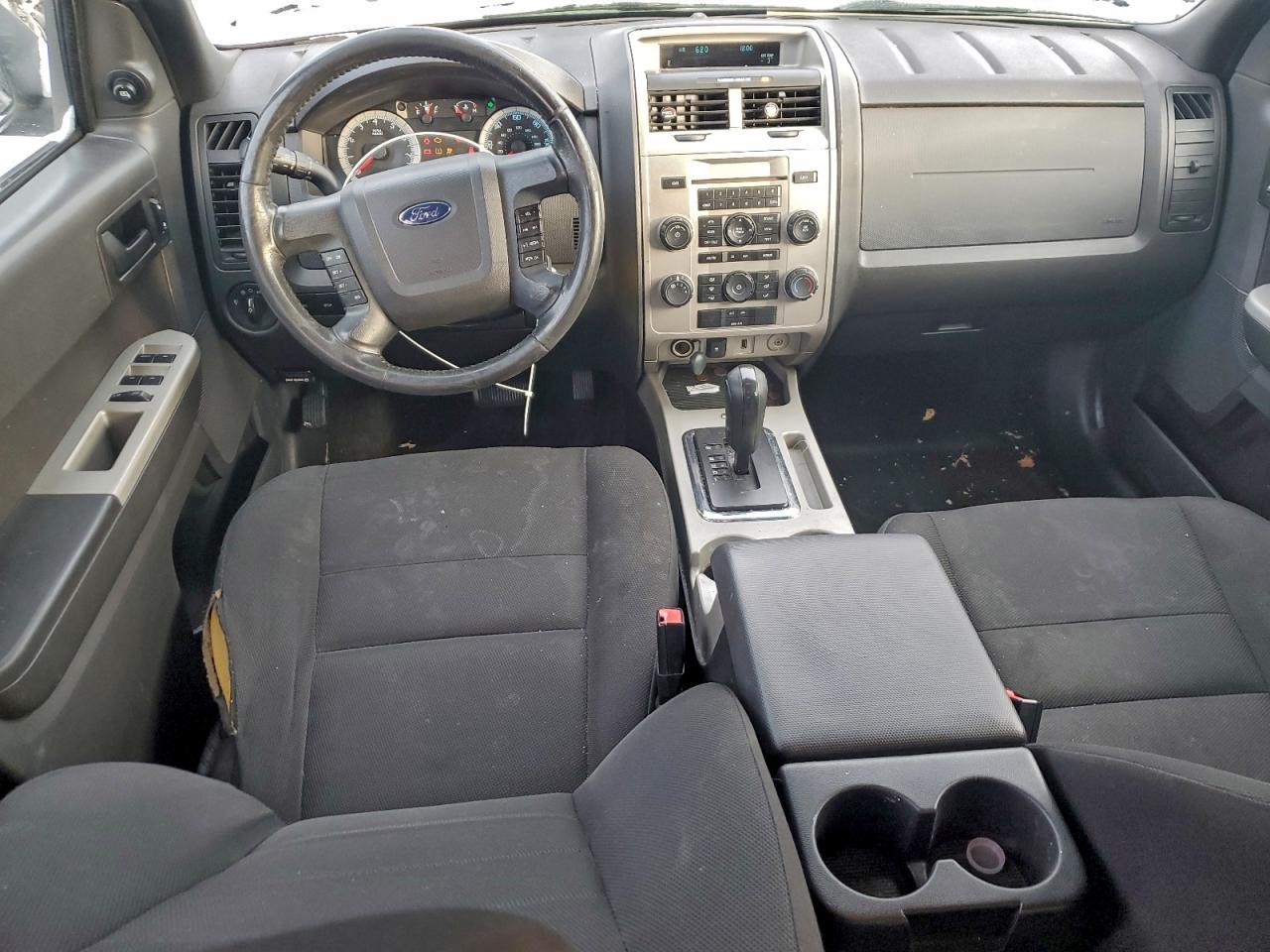 Ford Escape Xlt Image 8