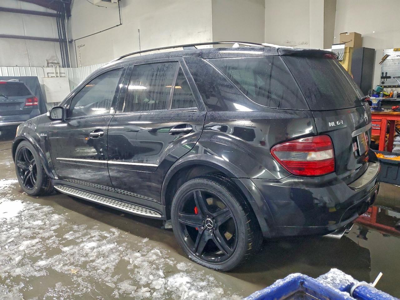 Mercedes-Benz M-Class 63 Amg Image 7