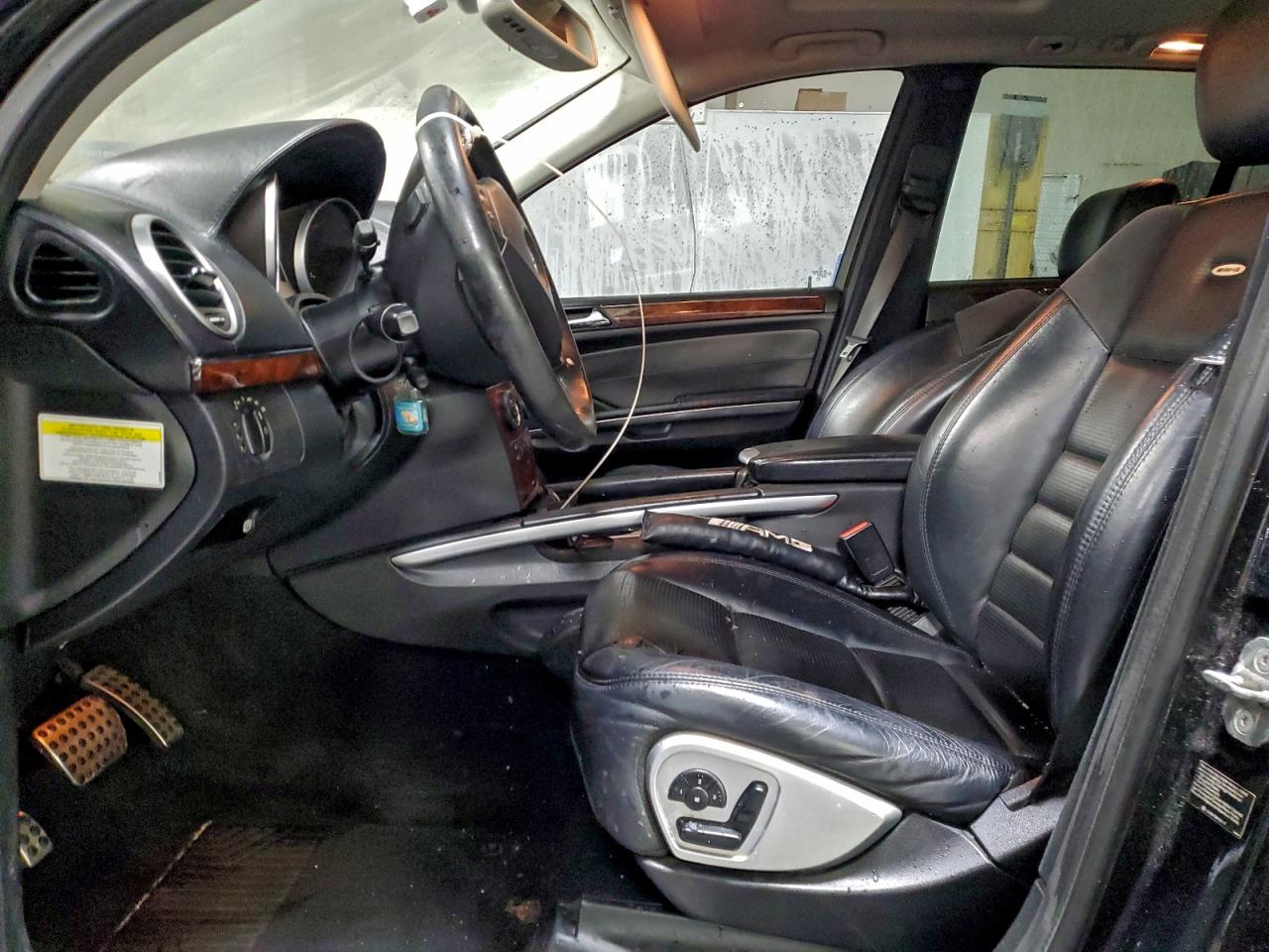 Mercedes-Benz M-Class 63 Amg Image 2