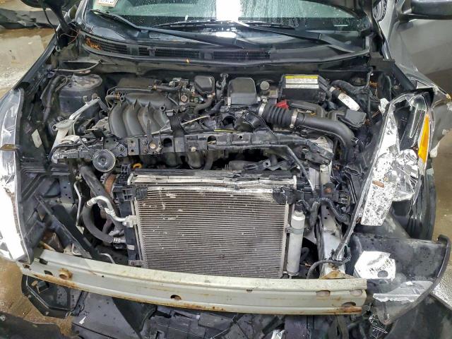 Nissan Versa S Image 7