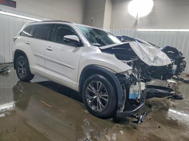 Toyota Highlander Xle Image 2