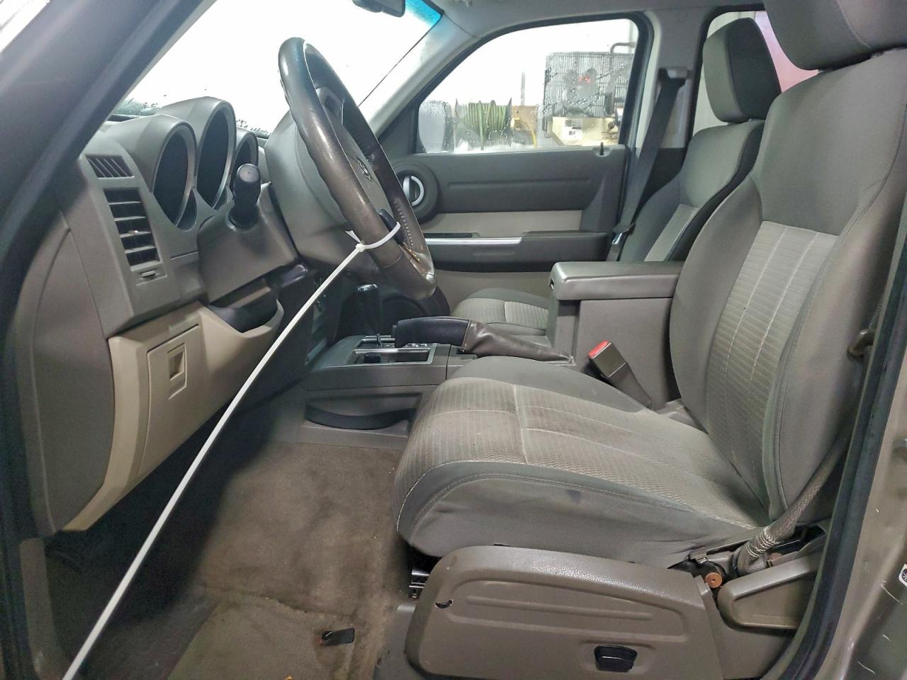 Dodge Nitro Slt Image 5