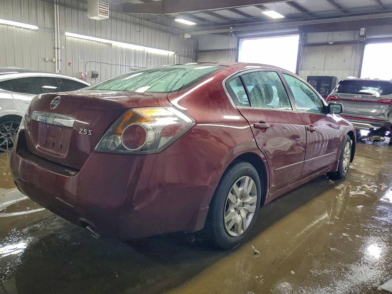 Nissan Altima Base Image 2