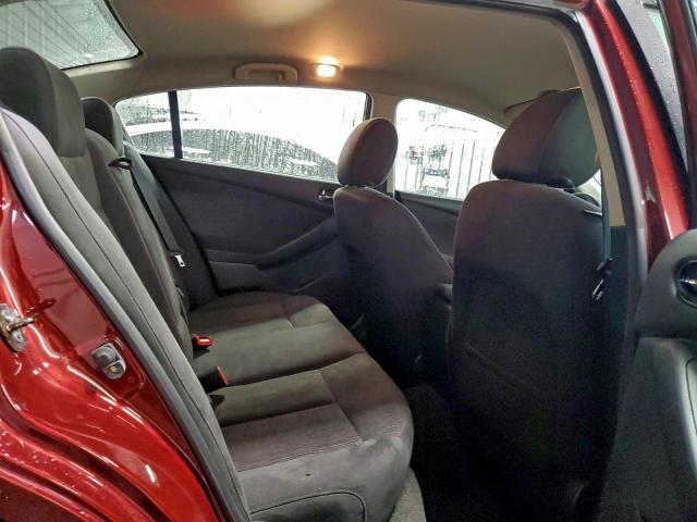 Nissan Altima Base Image 10