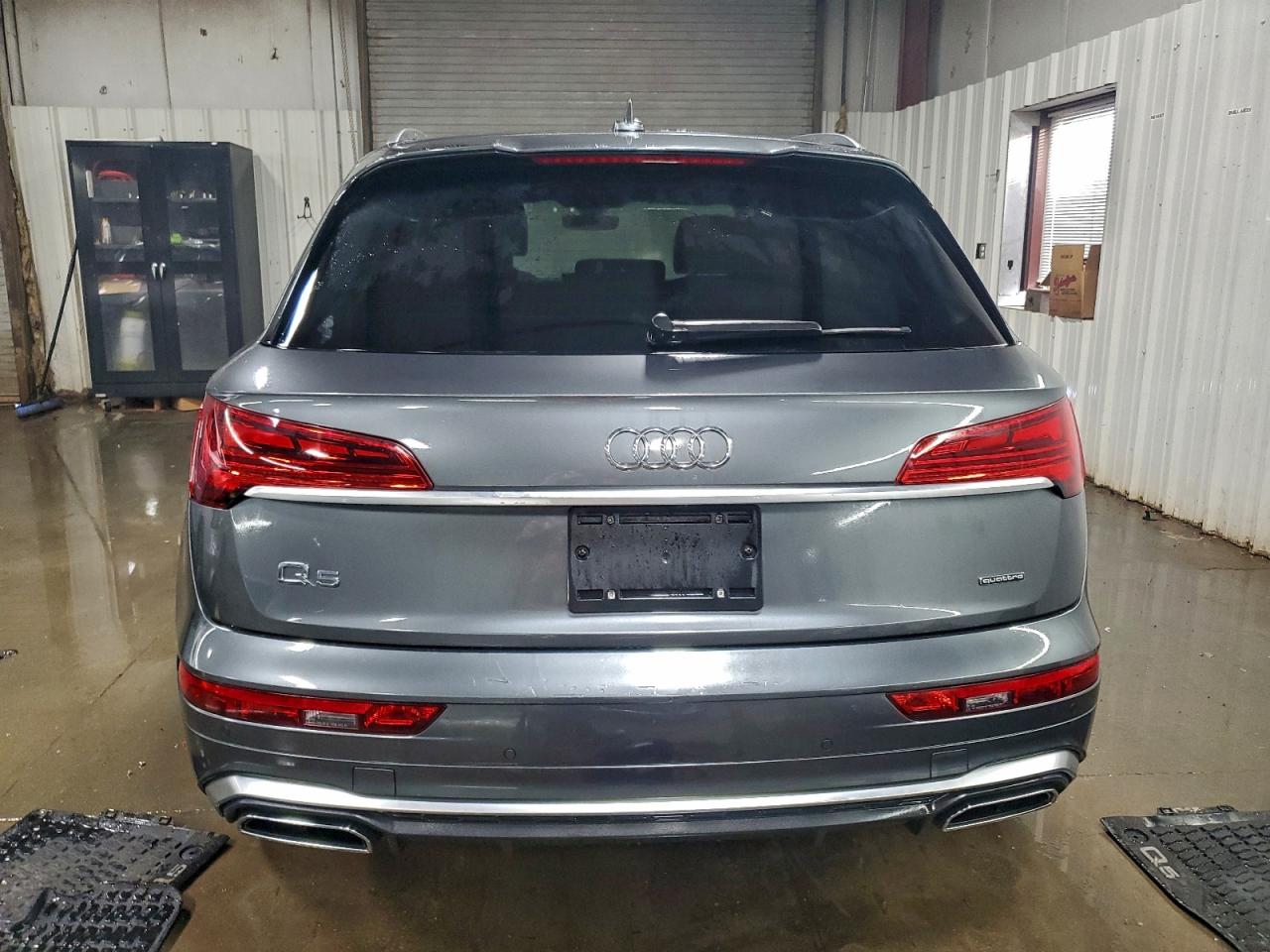 Audi Q5 Premium 45 Image 3