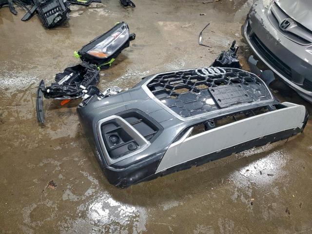 Audi Q5 Premium 45 Image 12