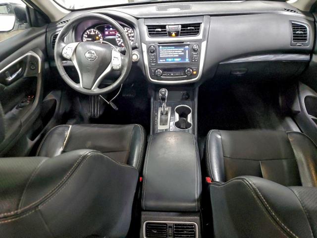 Nissan Altima 2.5 Image 12