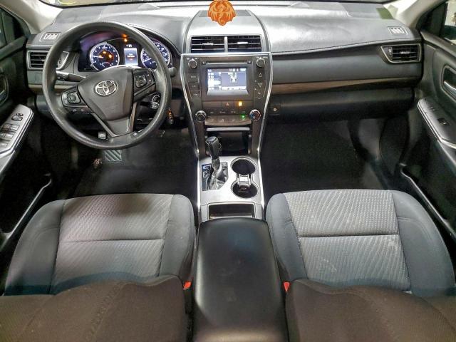 Toyota Camry Le Image 5