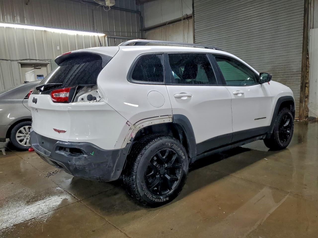 Jeep Cherokee Trailhawk Image 6