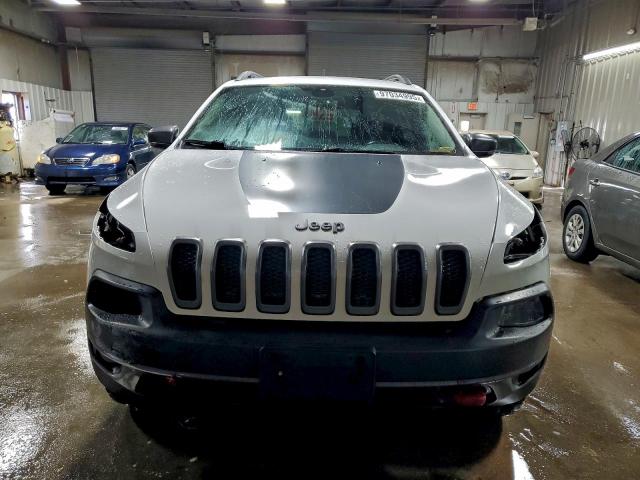 Jeep Cherokee Trailhawk Image 7