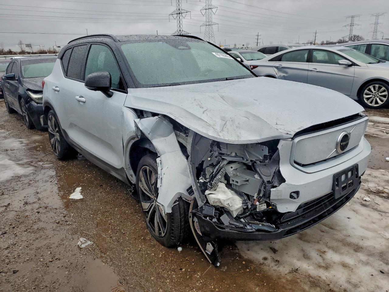 Volvo XC40 Recharge Image 13