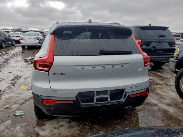 Volvo XC40 Recharge Image 3