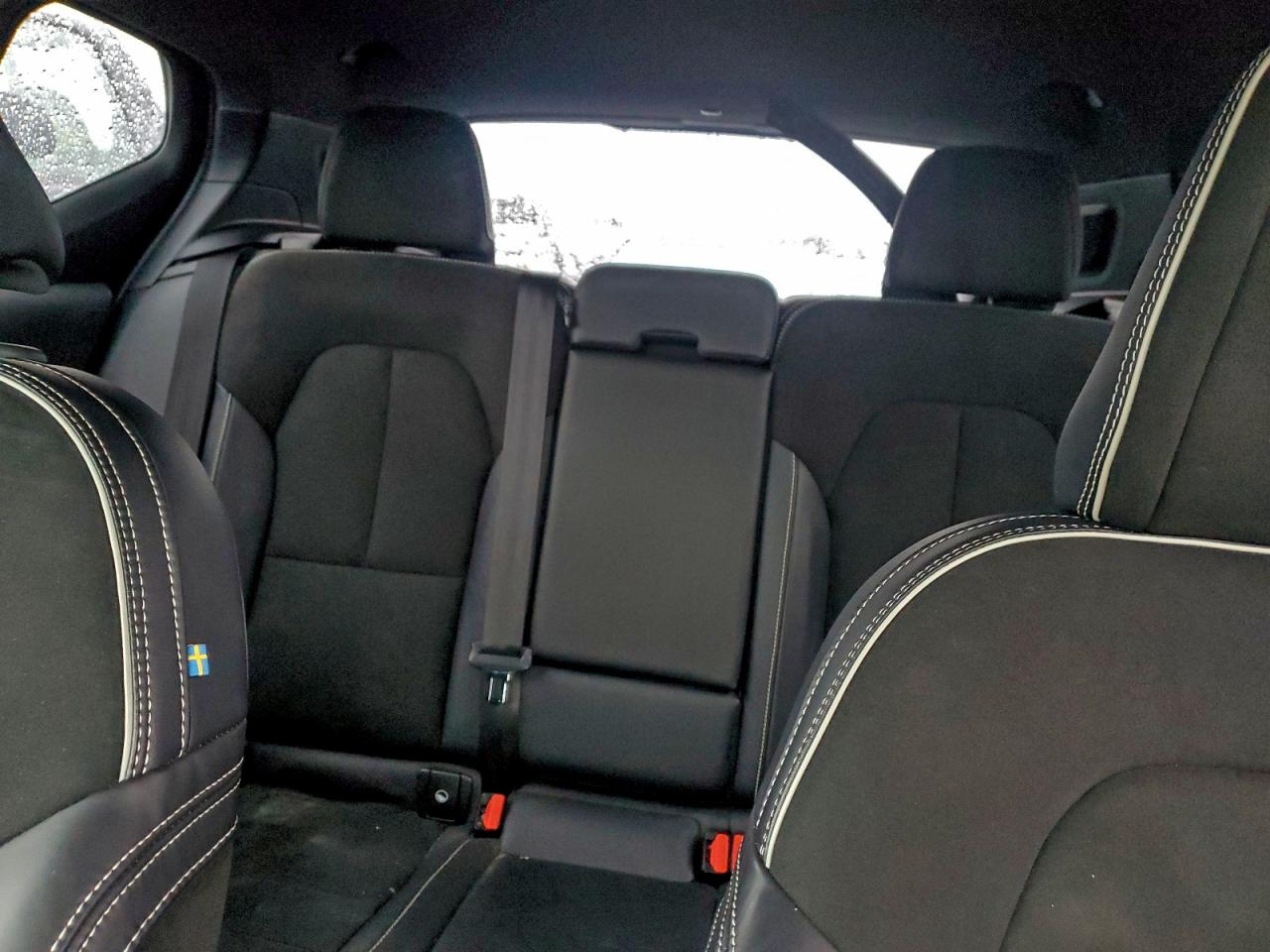 Volvo XC40 Recharge Image 9