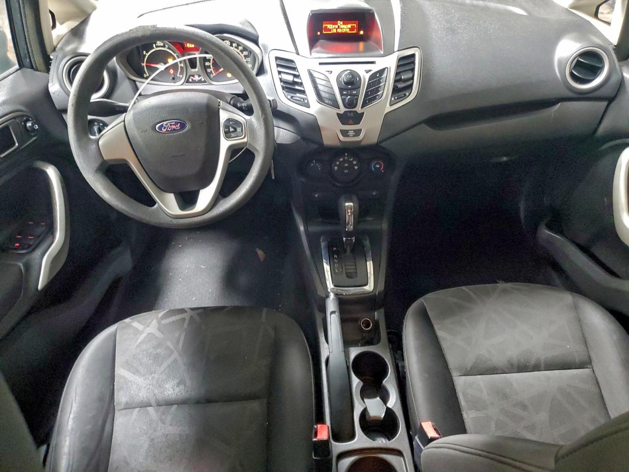 Ford Fiesta Se Image 8