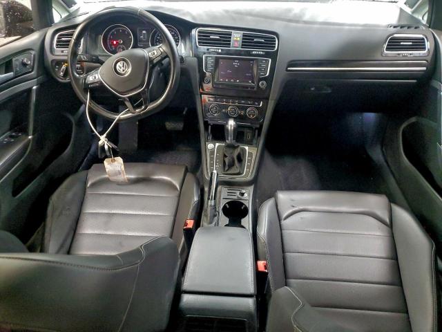 Volkswagen Golf Image 11
