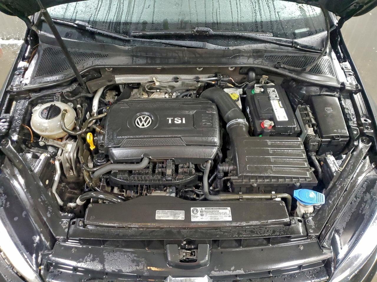 Volkswagen Golf Image 10