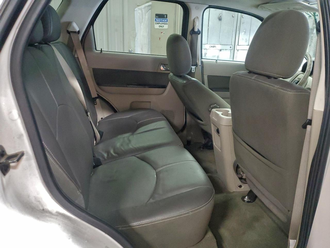 Mazda Tribute S Image 6