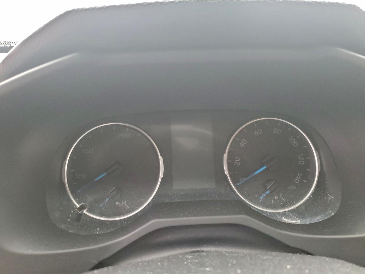 Toyota RAV4 Le Image 7