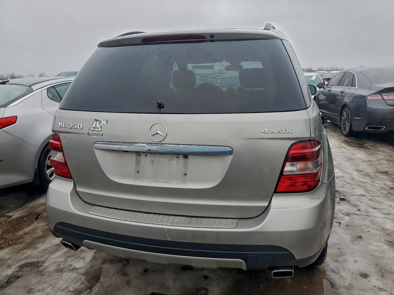 Mercedes-Benz M-Class 350 Image 9