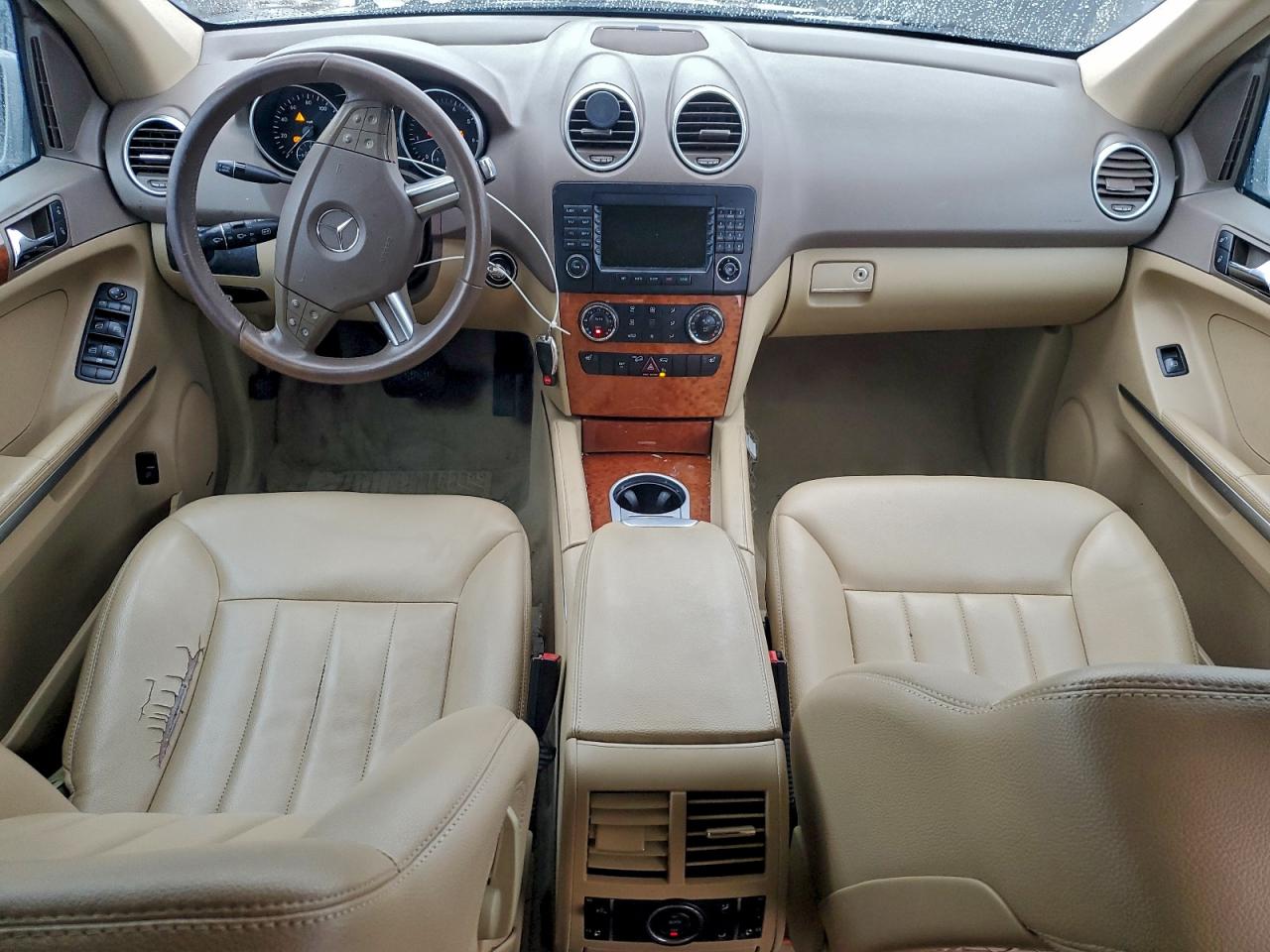 Mercedes-Benz M-Class 350 Image 8