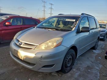  Salvage Toyota Sienna
