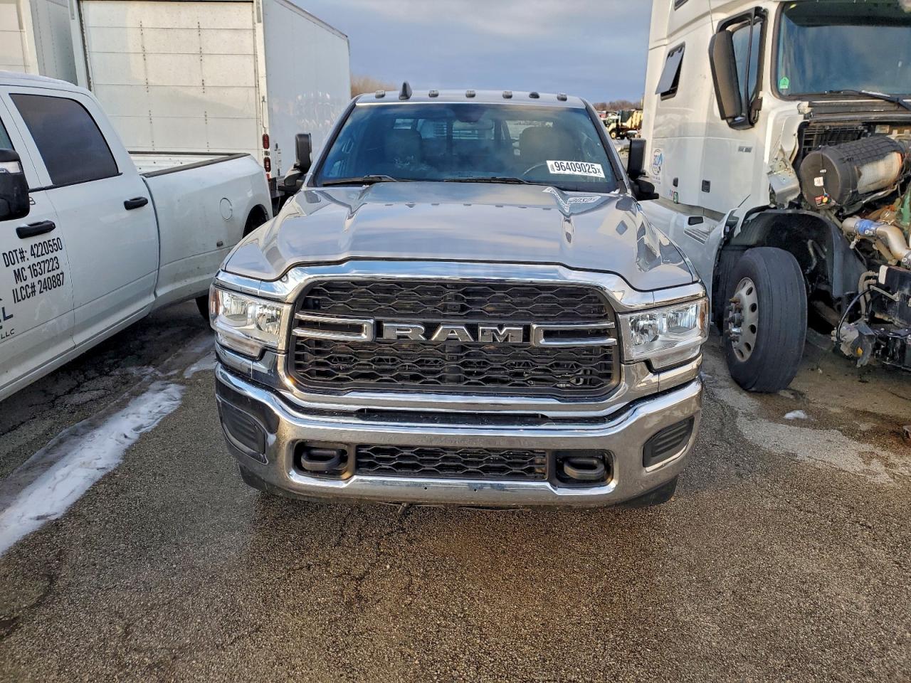 Ram 3500 Tradesman Image 12