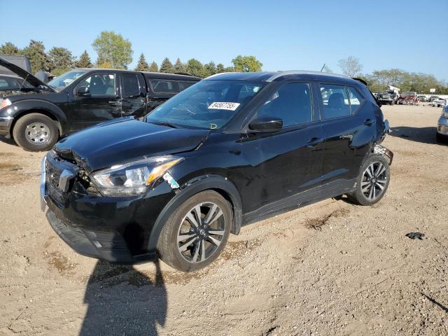  Salvage Nissan Kicks
