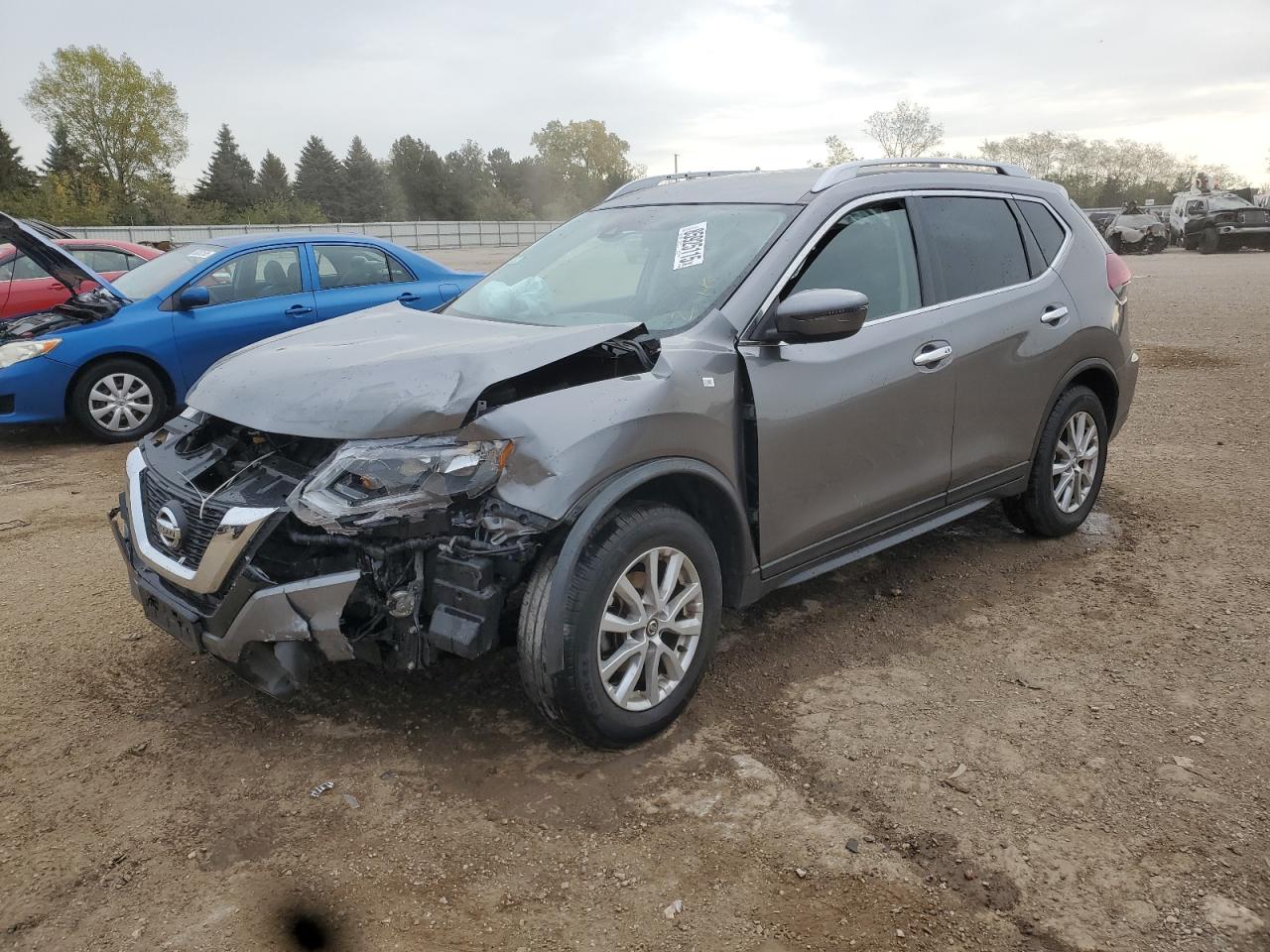 Nissan Rogue S Image 1