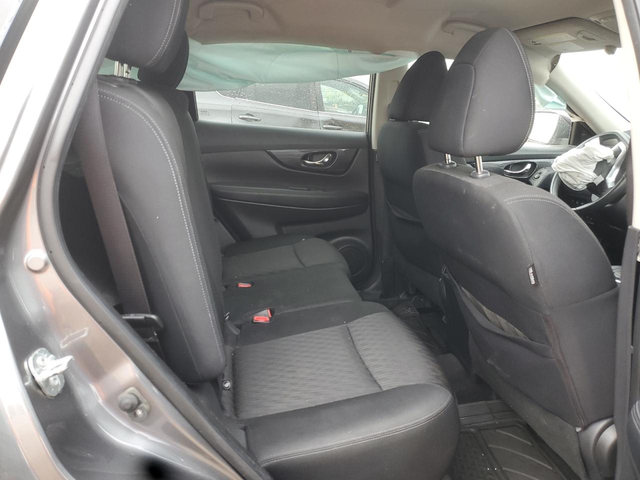 Nissan Rogue S Image 7