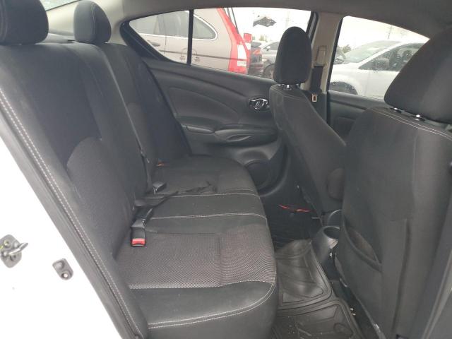 Nissan Versa S Image 3