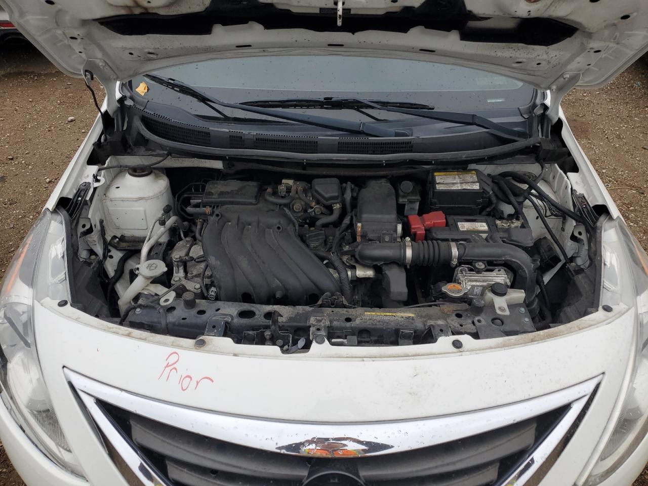 Nissan Versa S Image 9