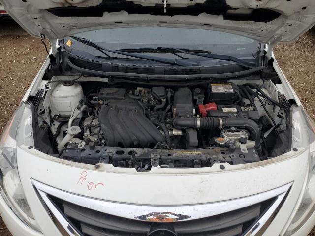 Nissan Versa S Image 9