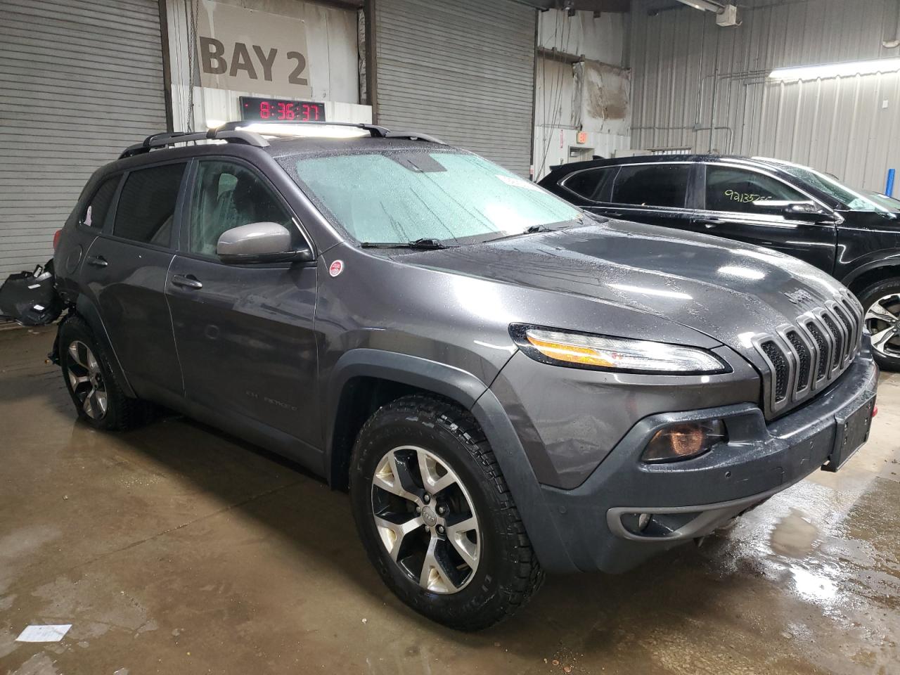 Jeep Cherokee Trailhawk Image 12