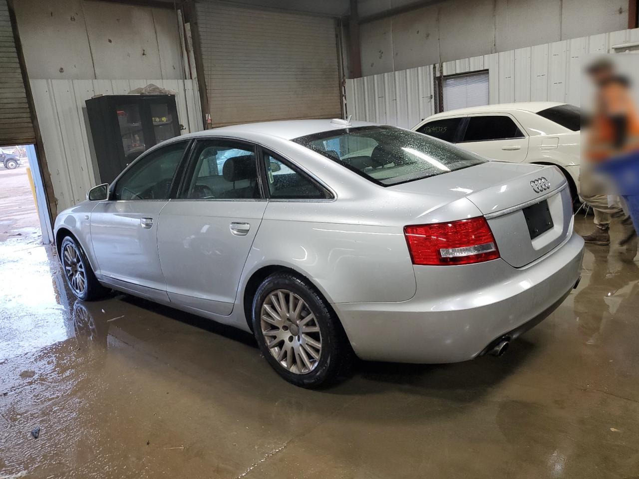 Audi A6 3.2 Quattro Image 2