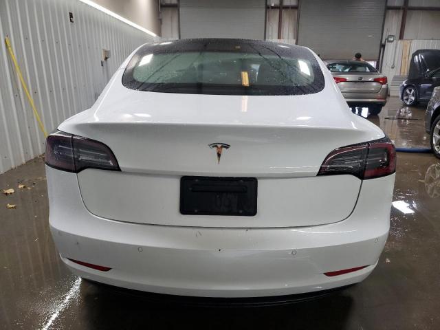 Tesla Model 3 Image 8