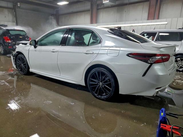 Toyota Camry Xse Image 2