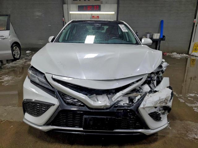 Toyota Camry Xse Image 4