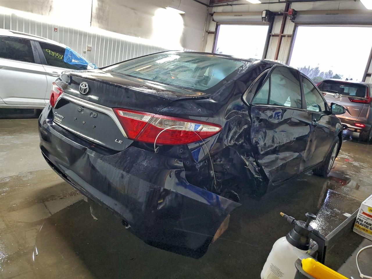 Toyota Camry Le Image 2