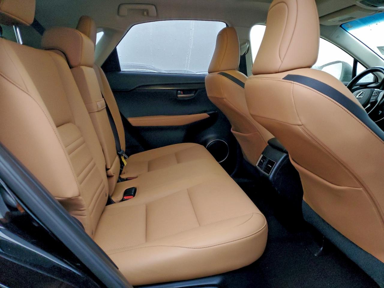 Lexus NX 200t Base Image 6