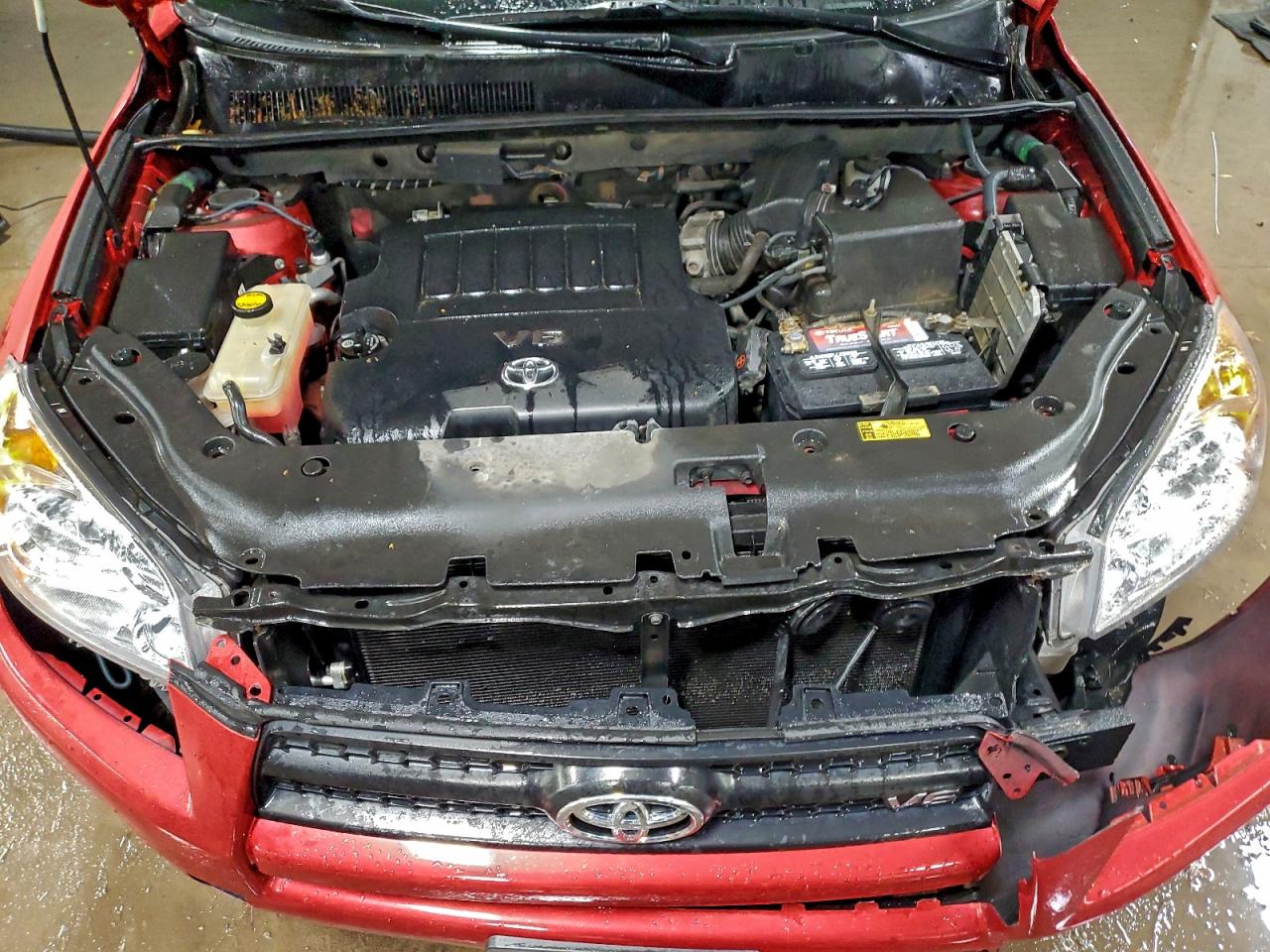 Toyota RAV4 Image 12