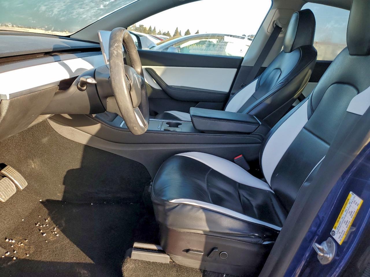 Tesla Model Y Image 8