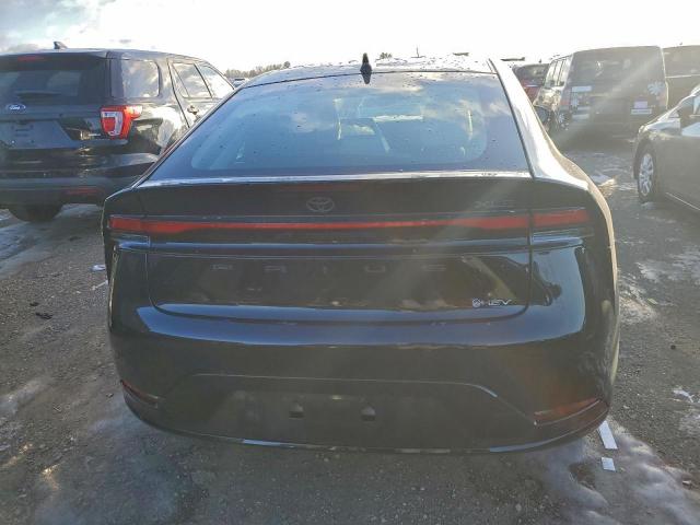 Toyota Prius Le Image 4